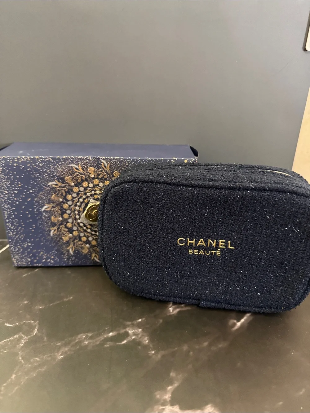 CHANEL Beauté Cosmetic Makeup Pouch